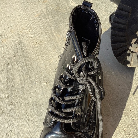 Steve Madden Shiny Black Kids Boots - Picture 11 of 16